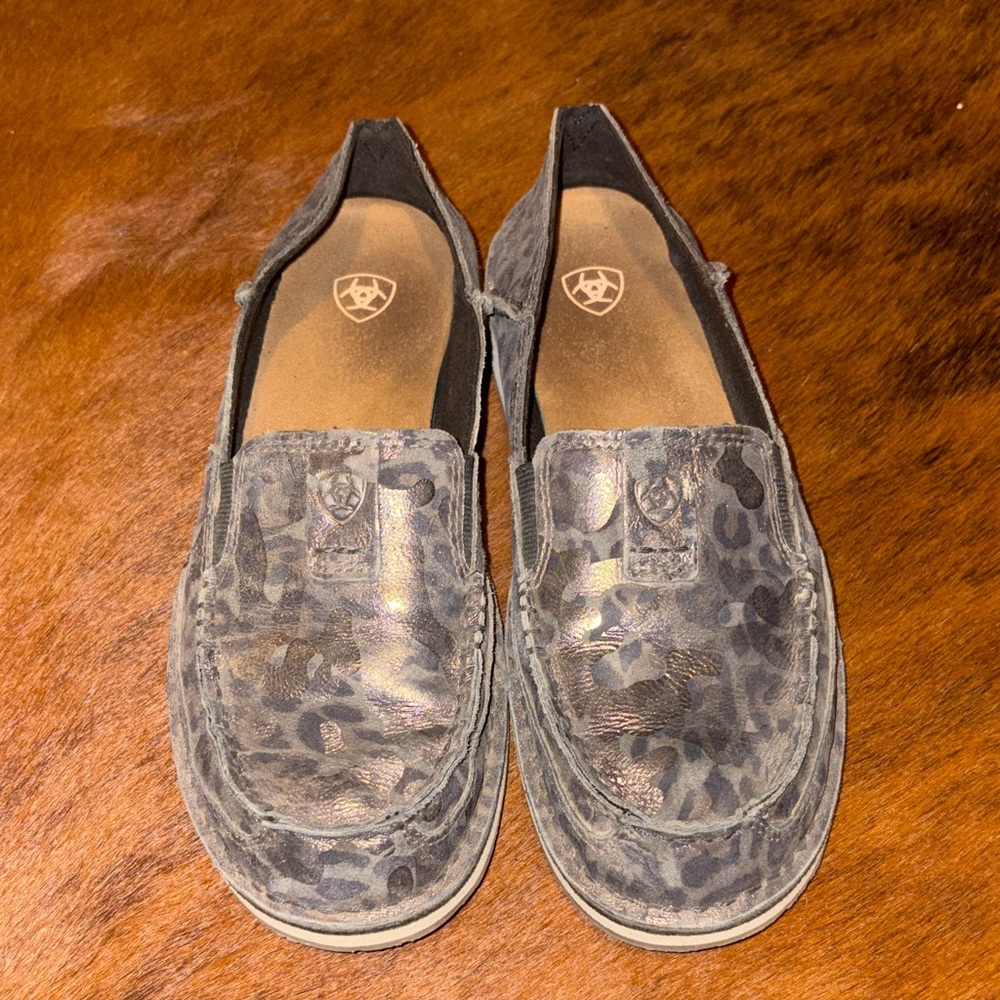 Ariat Gray Leopard Slip-On Shoes size 7.5
